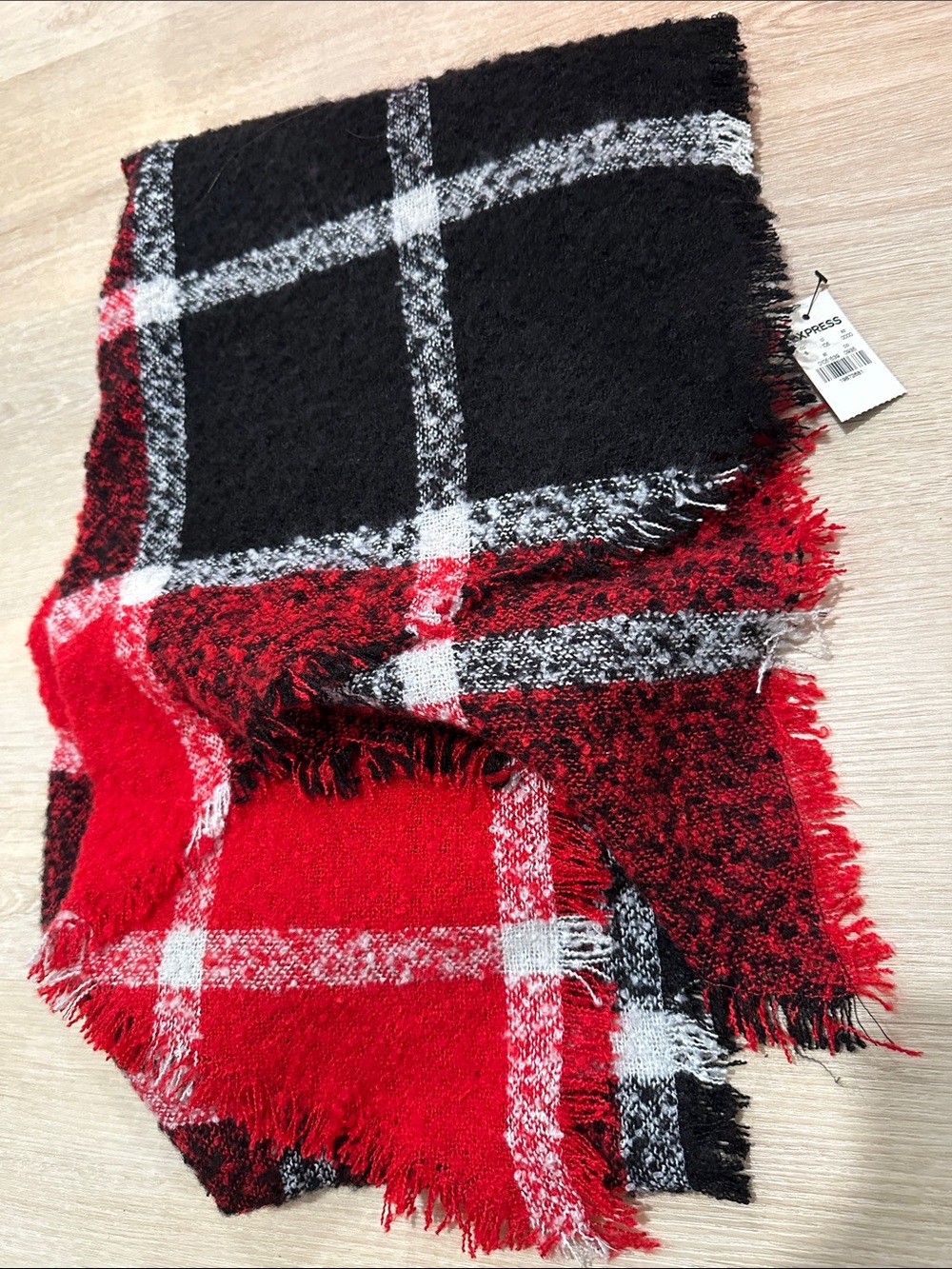 NWT Express Blanket Scarf in soft black red plaid fabric large oversized cozy
